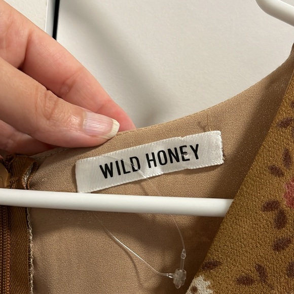 70’s Style Floral Dress with Bell Sleeves - Picture 3 of 4